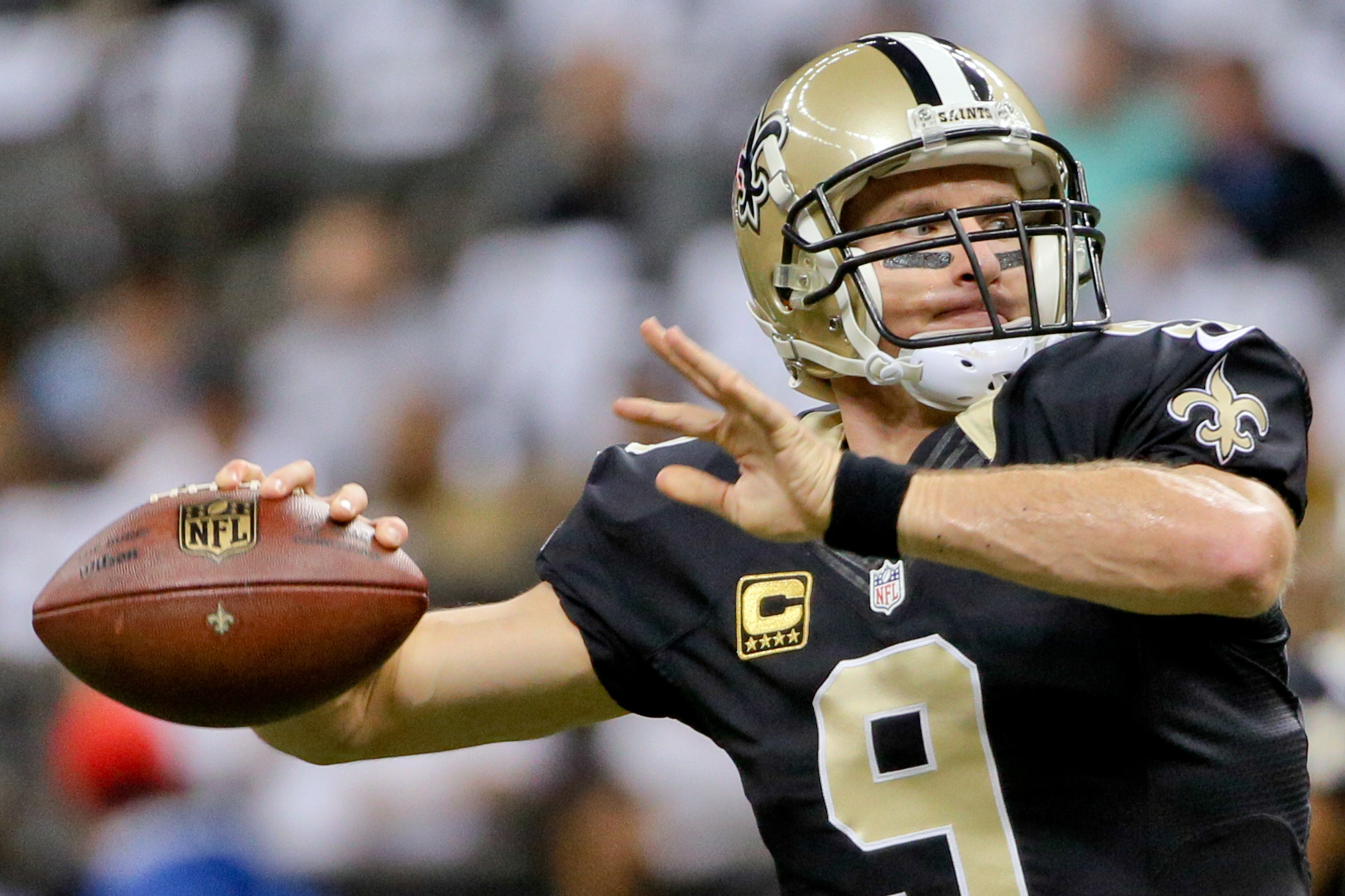 Estimating Completion Probability in the NFL - The Spax